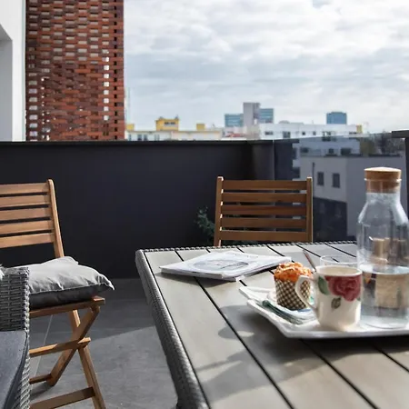 Apartment Design 2bdr With Balcony- Free Parking Zagreb